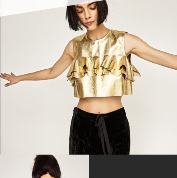 Zara Tops - NWOT Gold ruffled crop top